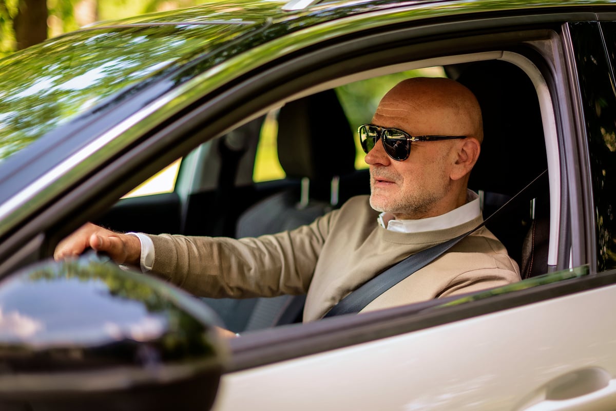 Driver at the wheel during a private transfer